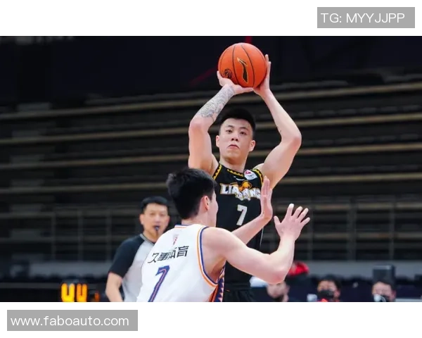 新疆女篮与辽宁女篮激战正酣谁能在这场对决中笑到最后