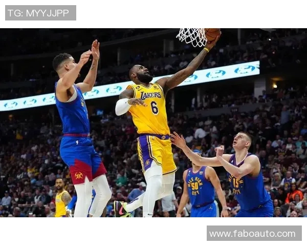 湖人对掘金第二场激战回顾球员表现与战术分析全景展现