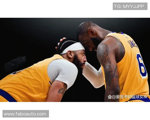 篮球明星在休赛期的轻松生活揭秘与摸鱼趣事分享